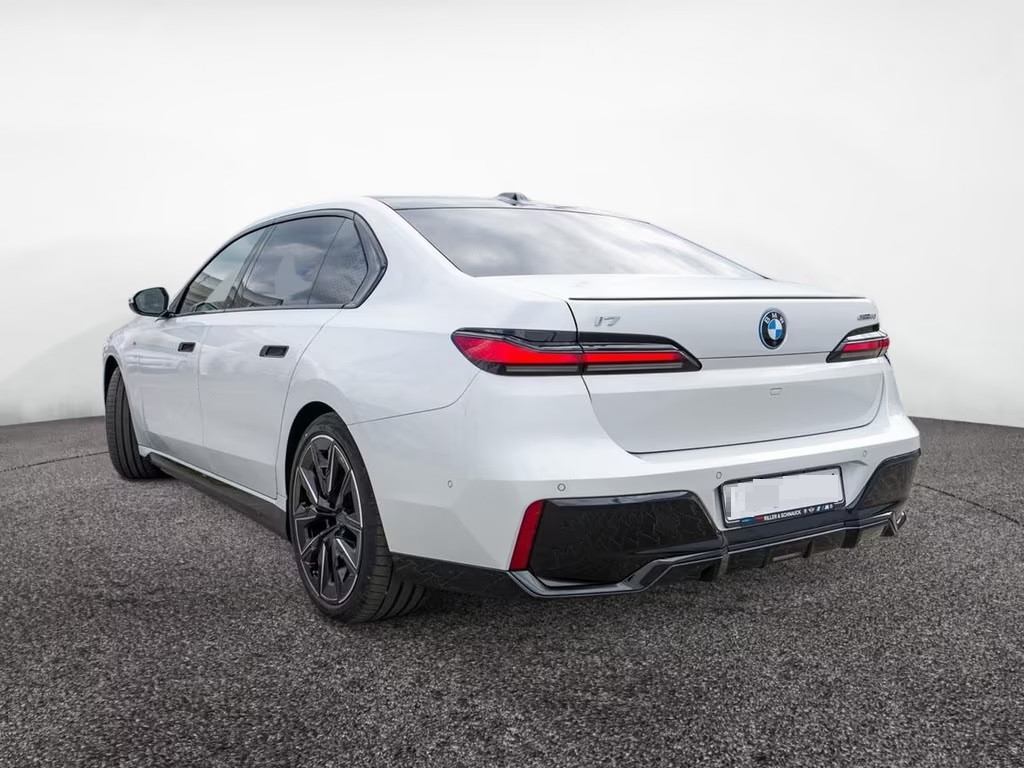 BMW I7 2023 455 CP 88950 EUR 15160 Km BMW I7 2023 455 CP 88950 EUR 15160 Km